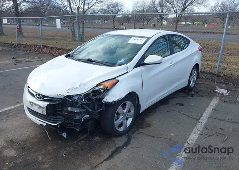2013 Hyundai Elantra Gls from USA, damaged, VIN 5NPDH4AE2DH379104